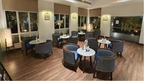 CAFE AND LOUNGE
